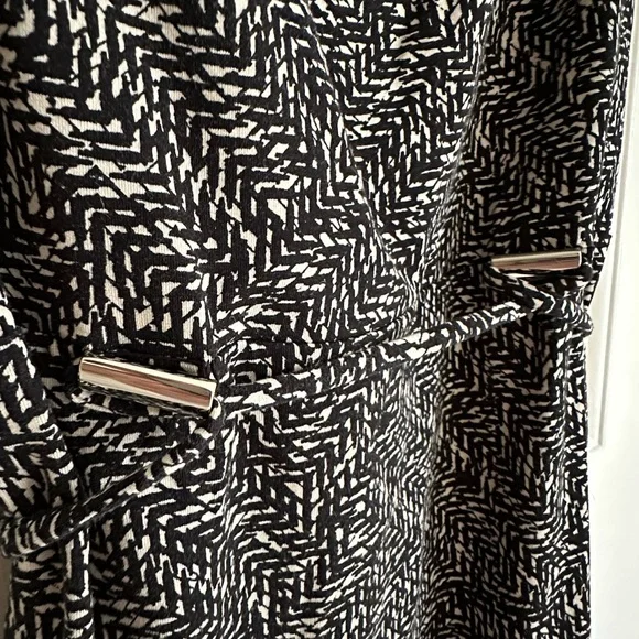 Ann Taylor sheath dress, Medium petite - Picture 4 of 4